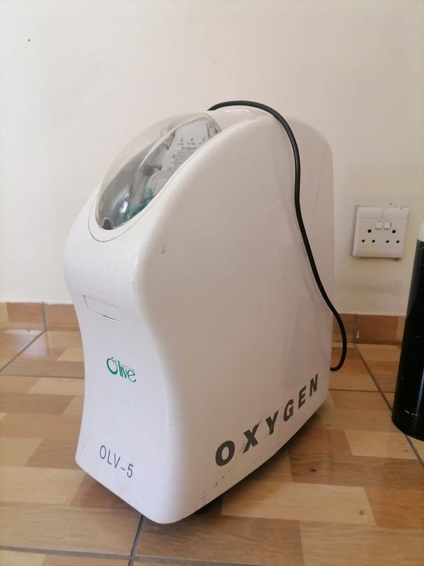 Qlive oxygen plus bottle and pipes