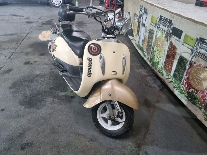 GOMOTO 150 CC very good condition R 10.000