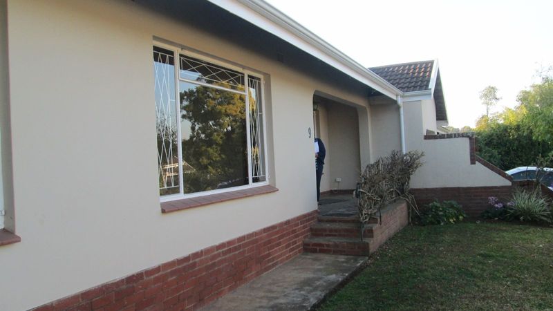 SECURE COMPLEX - Solid 2 Bedroomed Unit - conveniently situated