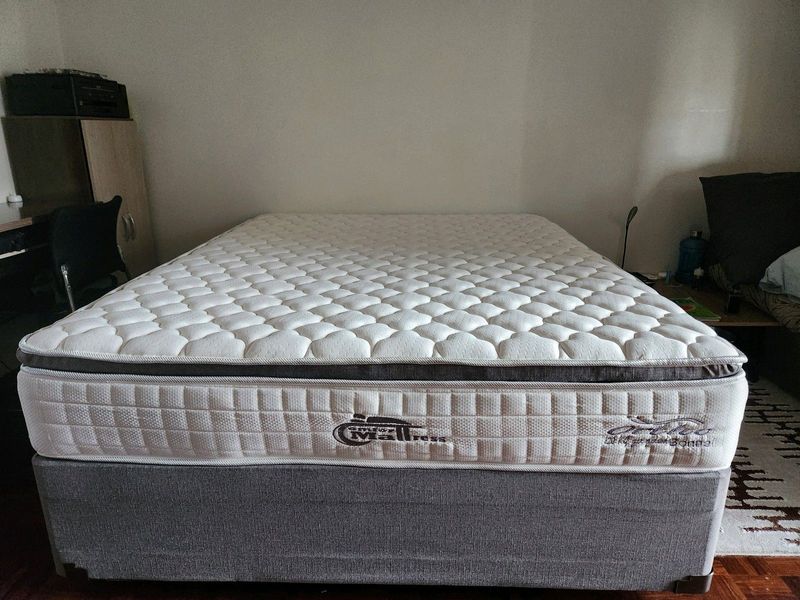 Queen Pillow Top Bed