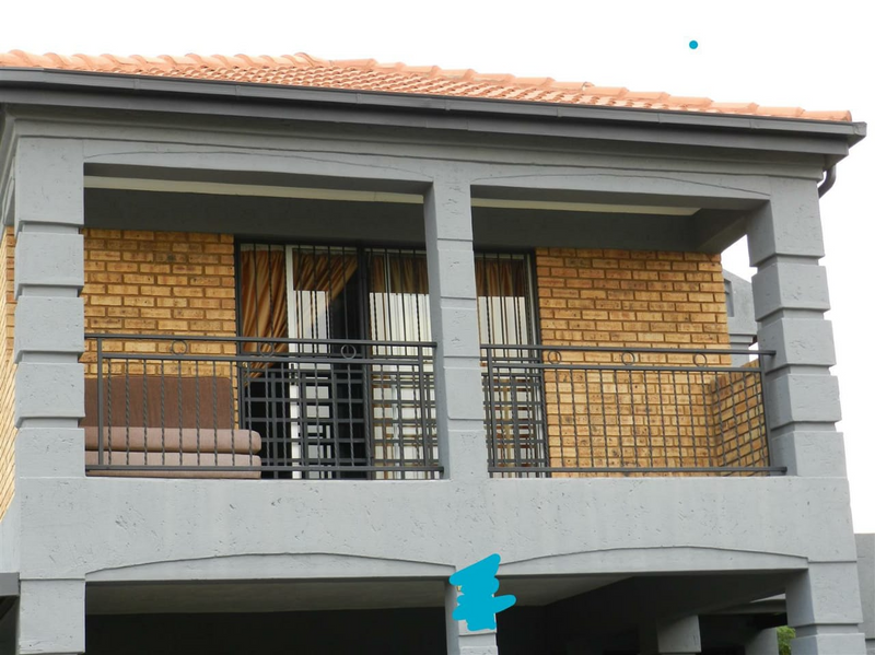Flat to rent in security Estate