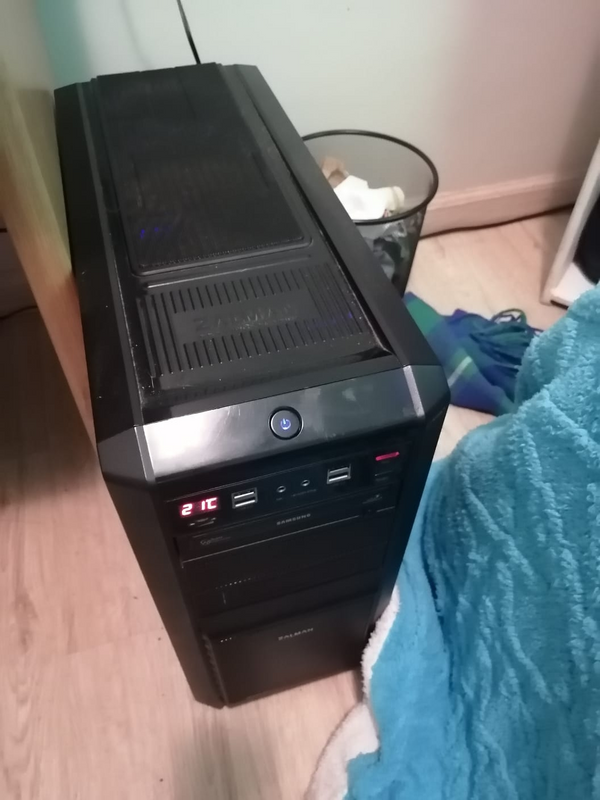 Desktop computer for sale - Excellent condition!