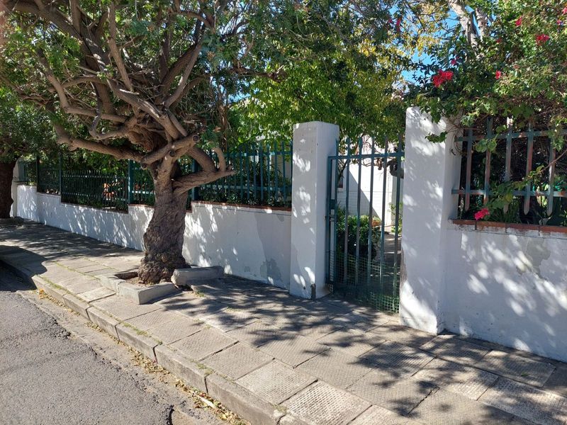 3 Bedroom house in Graaff-Reinet For Sale