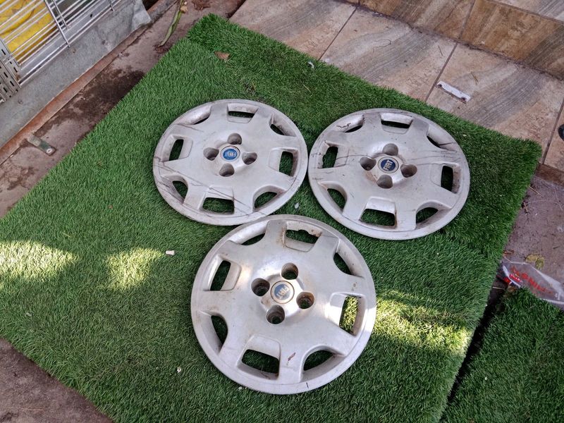 Fiat Strada hubcaps