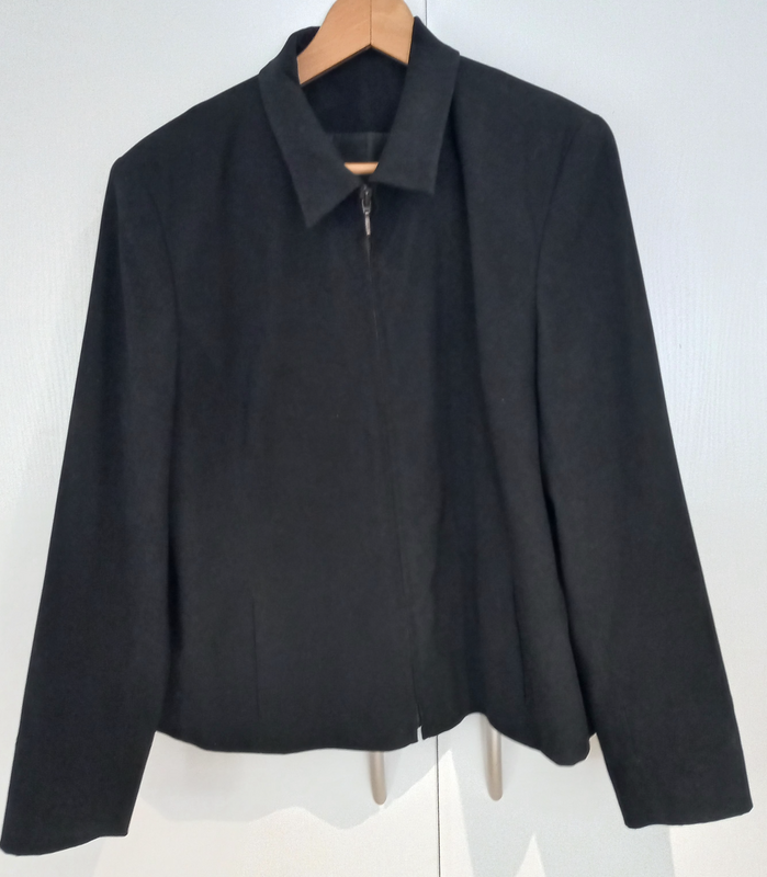 Women&#39;s smart black jacket, size 14-16