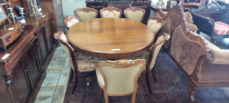 Victorian Walnut Table and 8 x Matched Dining Chairs