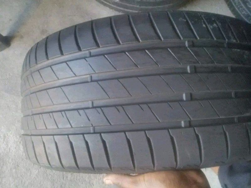 One 235 35 19 Bridgestone tyre with good treads available for sale