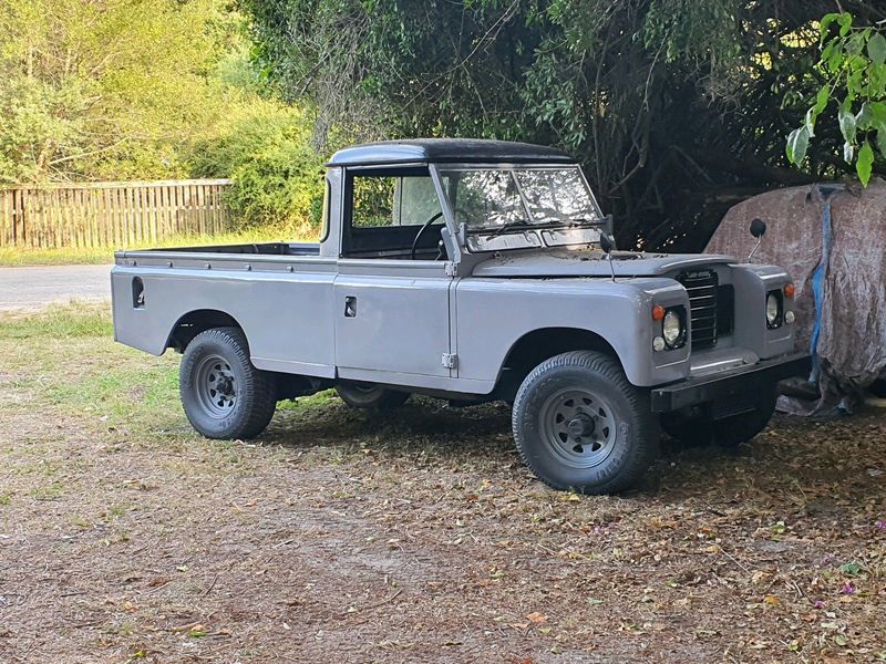 1976 Landover Serries III LWB With Matching 2.25Petrol Motor With Paper