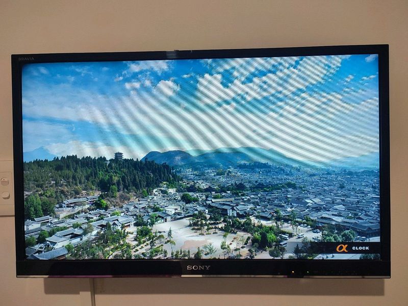 Sony 32&#34; TV for sale