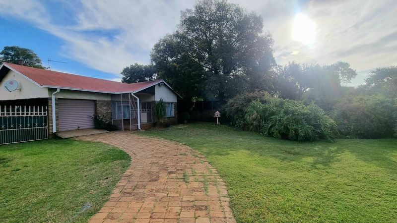 House for sale in Clayville, Midrand