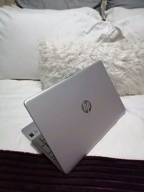 CORE I7, 10TH GEN HP 15