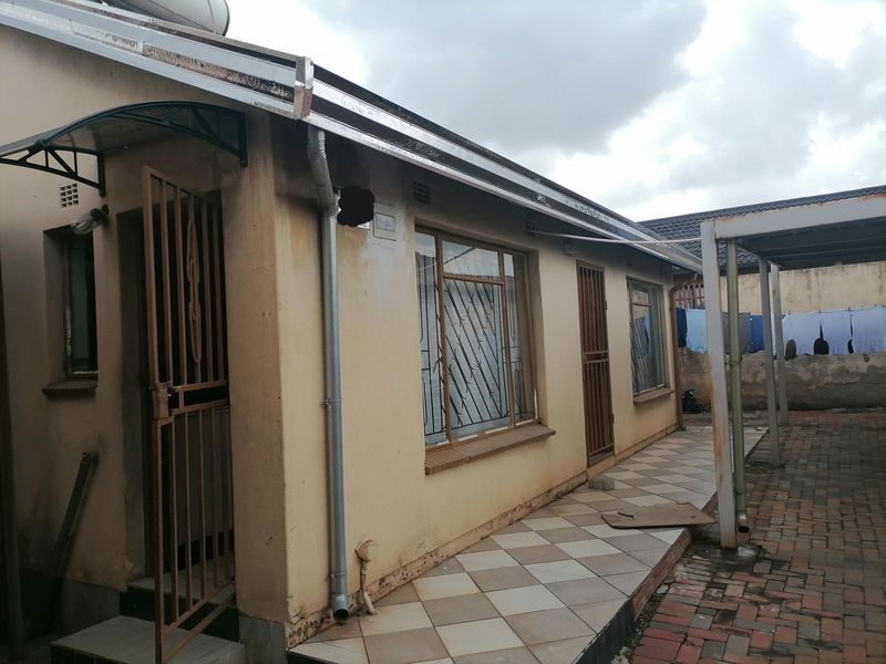 5 bedroom house for sale in hospital view