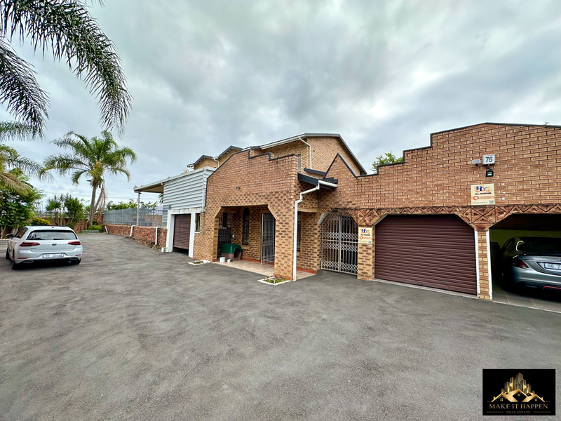 4 Bedroom House to Rent in Doonside, With a HUGE Yard, Pool &amp; Entertainment Room.