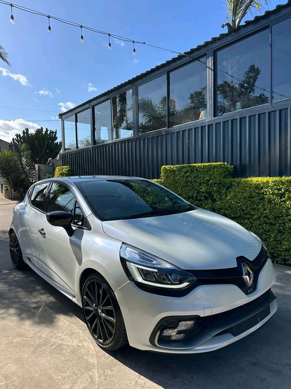 2017 RENAULT CLIO RS 220 TROPHY EDITION 162KW AUTOMATIC