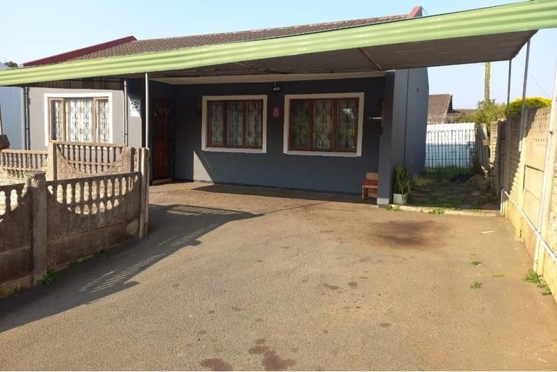 A Neat 3 Bedroom Freestanding House for Sale in Wood view