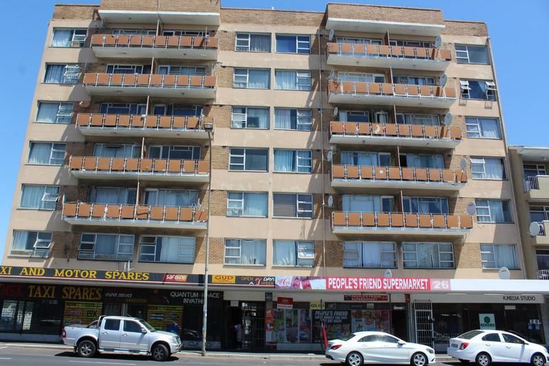 SPACIOUS 3 BEDROOM FULLY FURNISHED APARTMENT (98M2) WITH 2 PARKING BAYS!! WALK TO SHOPS AND TRANS...