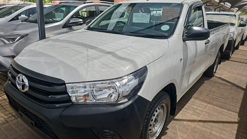 Toyota Hilux 2.4GD S/C&#43;AIRCON