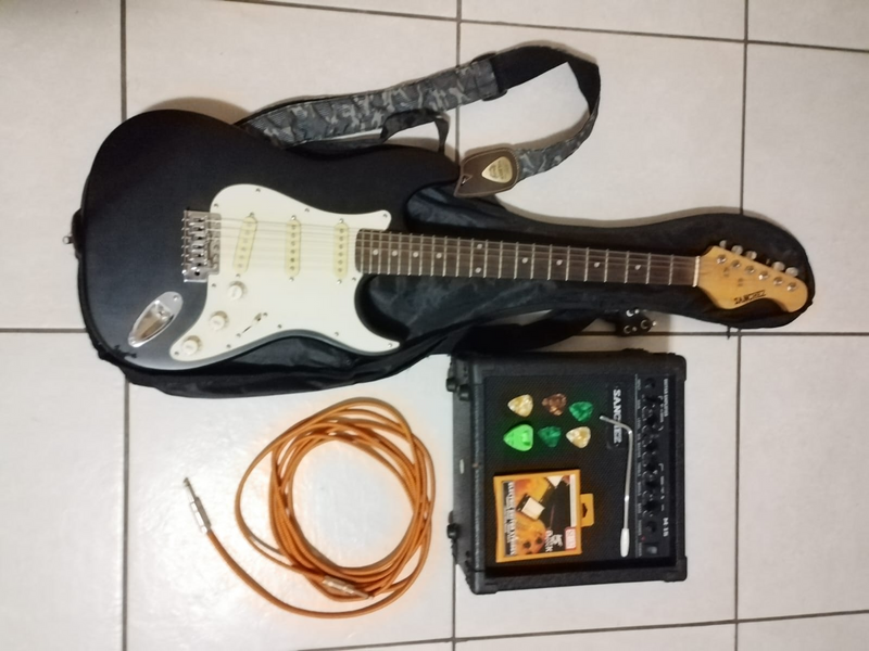 Sanchez Guitar and Amp