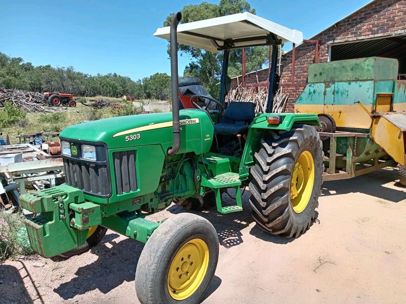 John Deere 5303 Tractor