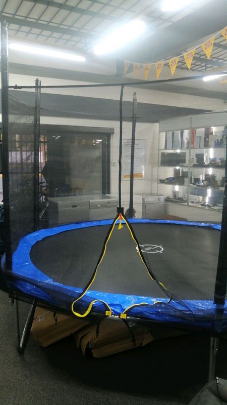 Bounce tech trampoline 3.05m
