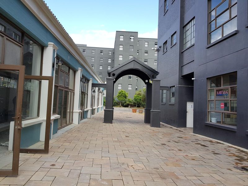 82m² Commercial To Let in Woodstock at R130.00 per m²