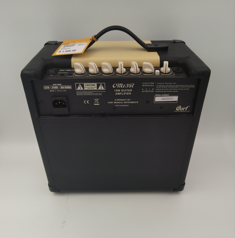 Cort CM15r Bass Amplifier