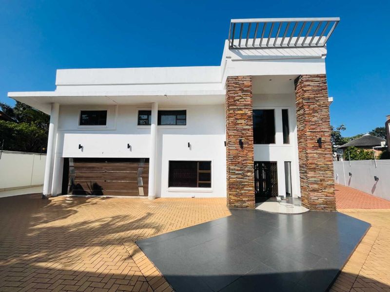 Hendra - Exclusive Lifestyle: Luxurious Property in Herwood Park, Umhlanga