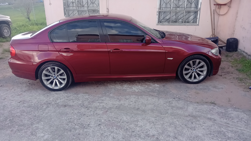 2011 BMW 3 Series Sedan 320i