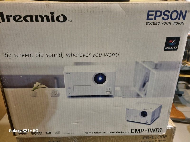 Projector Epson Entertainment and home theater