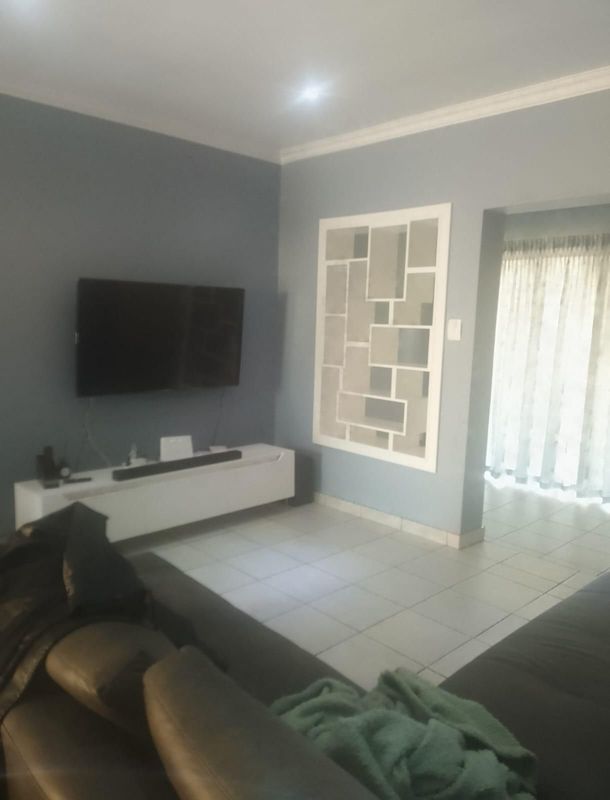 STUNNING 2 BEDROOM HOUSE IN SECURITY ESTATE