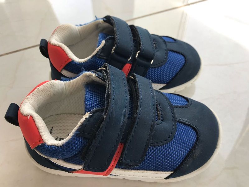 Woolworths baby trainers size 5