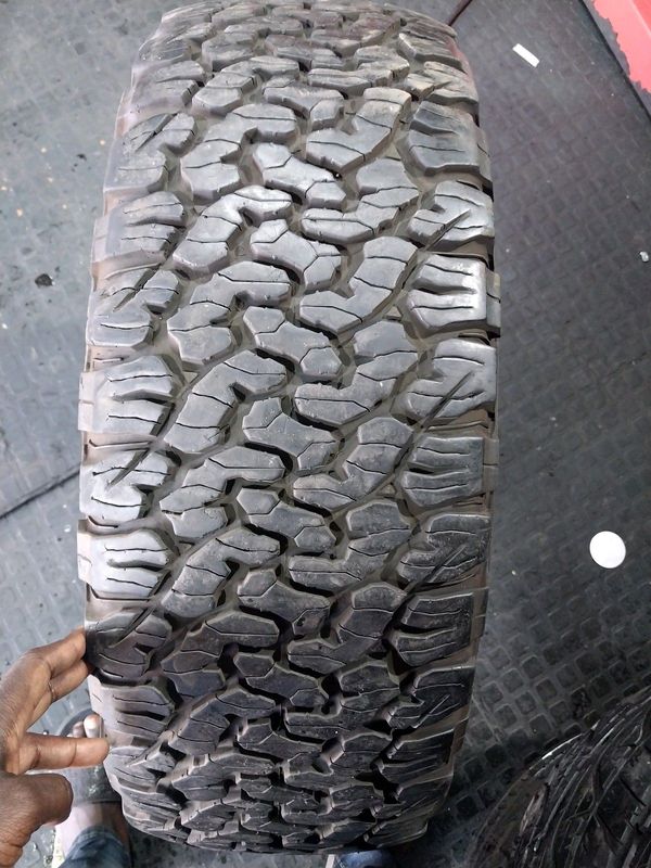 One clean 285 75 16 bf Goodrich ko2 tyre with 90% tread available for sale