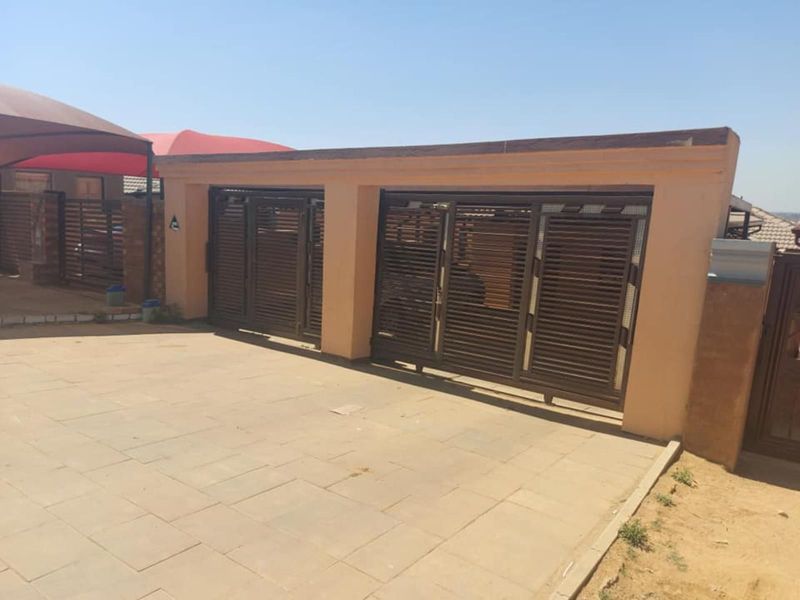 House to rent in Clayville, Midrand
