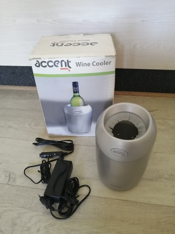 Accent Wine cooler (As new) R350 NEG