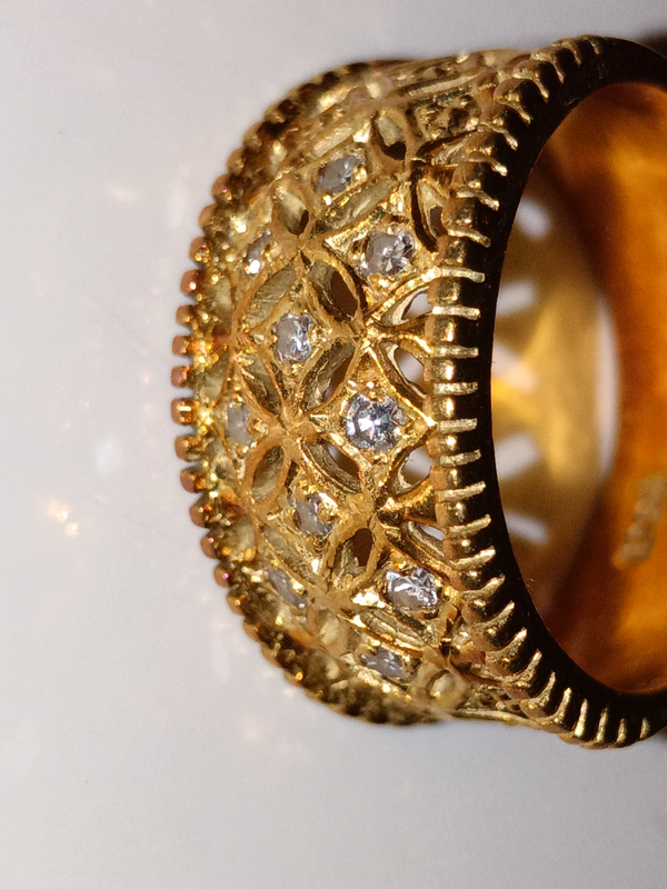 18ct Vintage Yellow Gold Ring