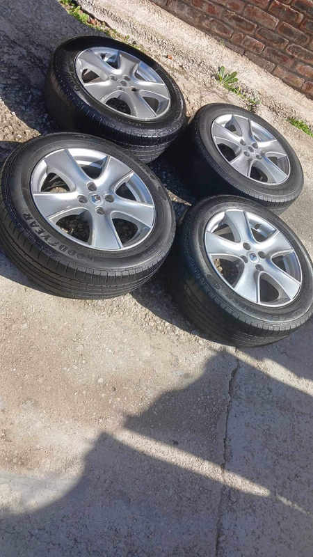 Renault Clio Rims and Tyres