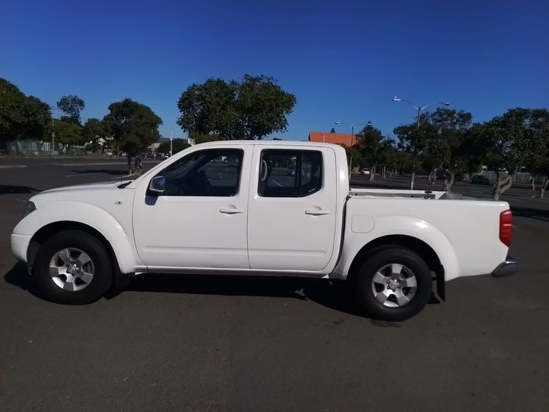 Nissan navara 2014 for sale,k/m 197000,R120,000