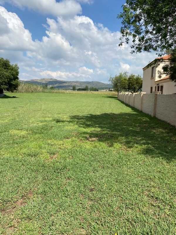 VACANT STANDS IN ONE OF THE MOST BREATHTAKING ESTATE IS HARTIES!