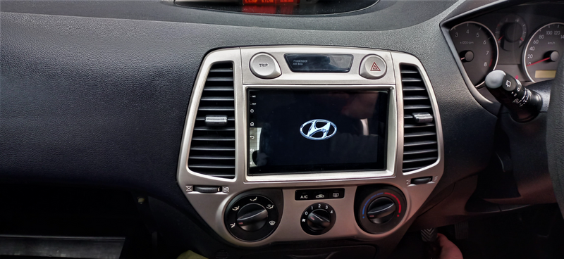 HYUNDAI I20 (2009 - 2012) 7 INCH TOUCHSCREEN MEDIA PLAYER WITH CARPLAY/ ANDROID AUTO/ GPS