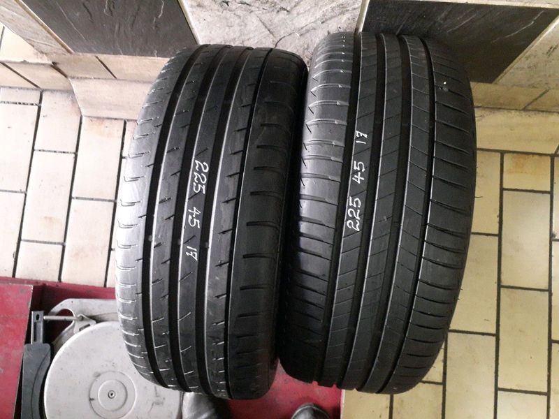 225/45/17×2 normal or runflat we are selling quality used tyres at affordable prices call/whatsApp.