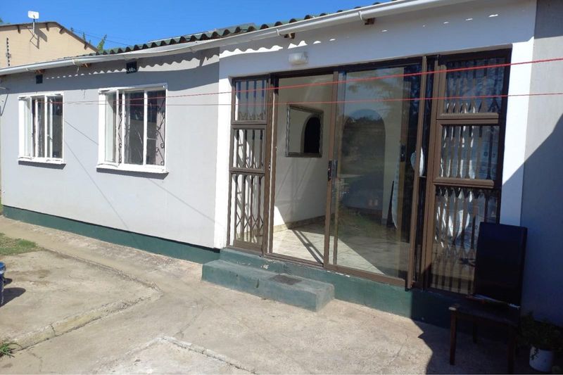 3 Bedroom Simplex With An Outbuilding with a Large land For Sale in Sunford