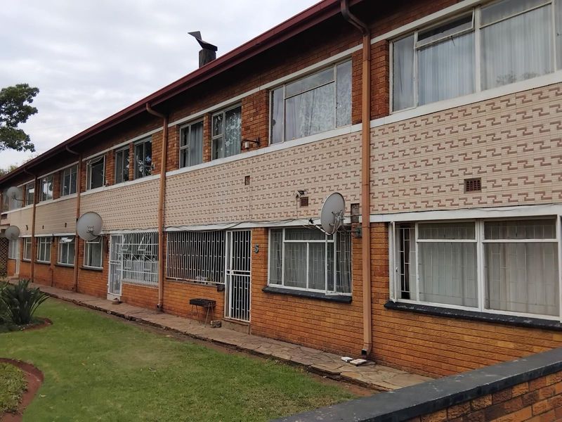 3 Bedroom Apartment For Sale in Delmas