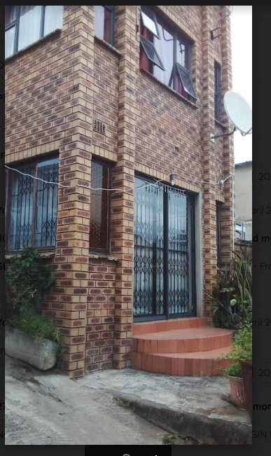 3 bed house for sale in unit 5 Chatsworth R1.100.000 neg