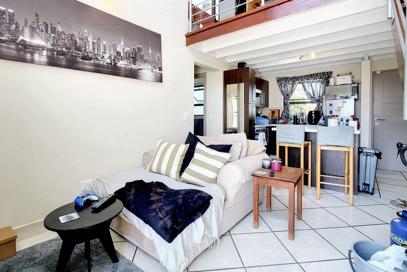 1 Bedroom Apartment For Sale in Douglasdale