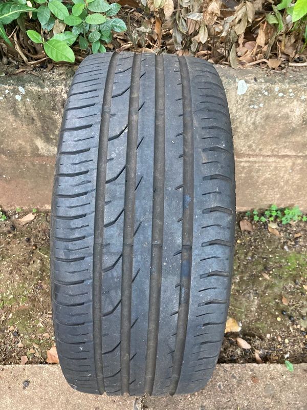 Bargain: 215 40 17 Continental Tyre