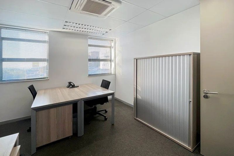 8 sqm Office To Let in Sunninghill