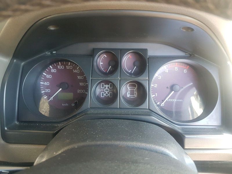 2001 Pajero Gen 3 Instrument Cluster