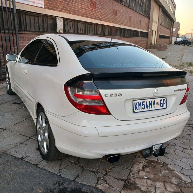 2004 Mercedes Benz C230 M271 Kompressor Stripping for spares