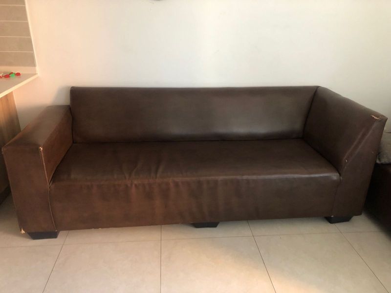 3 and half Seater Couch (Leather)