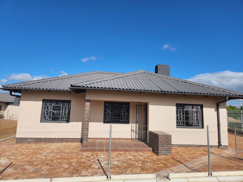 Houses available from R8 690 up to R10 300.